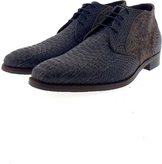 Floris van Bommel De Stapper veterschoen van leer met suè, de details